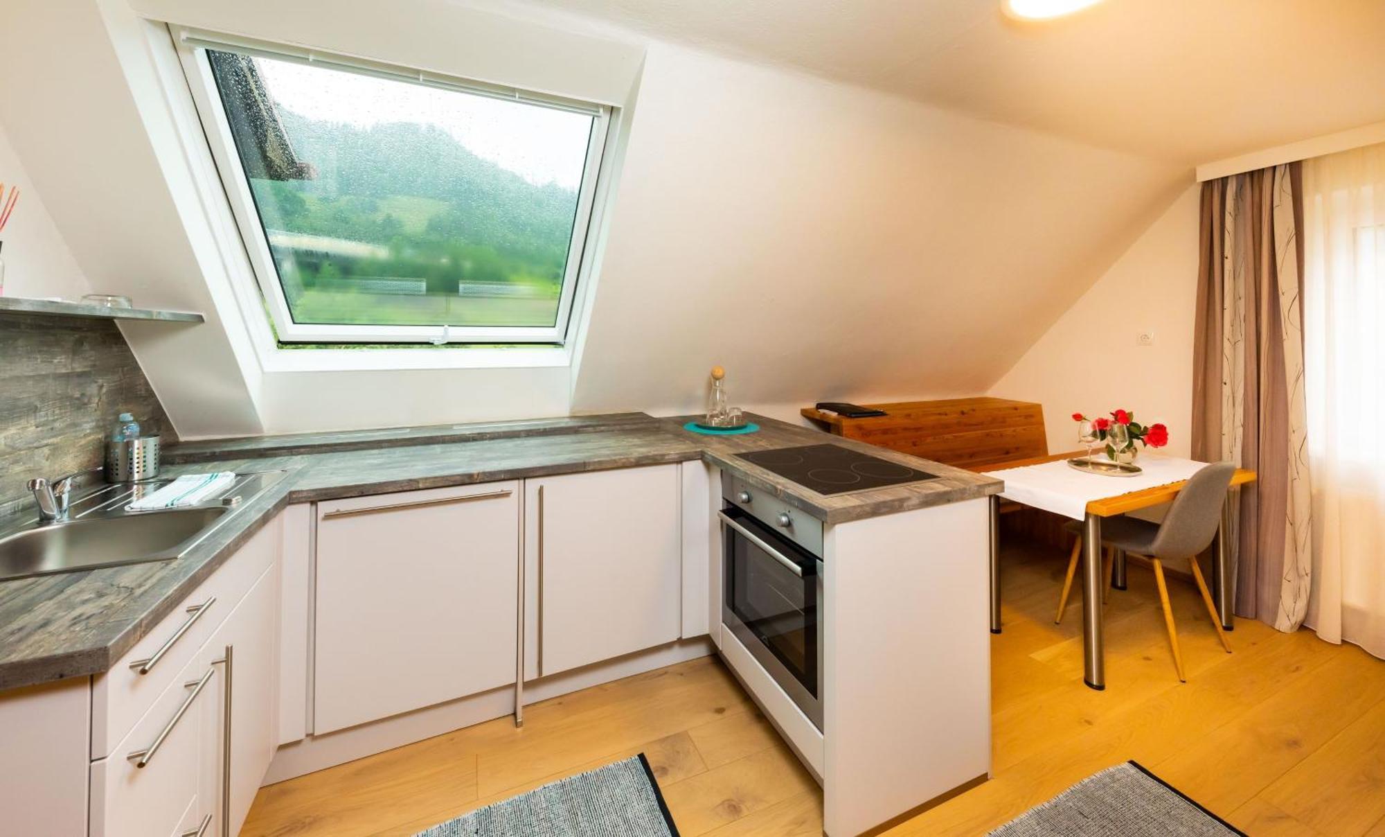 Apartmenthaus Pastner Am Teich Übelbach Exteriör bild