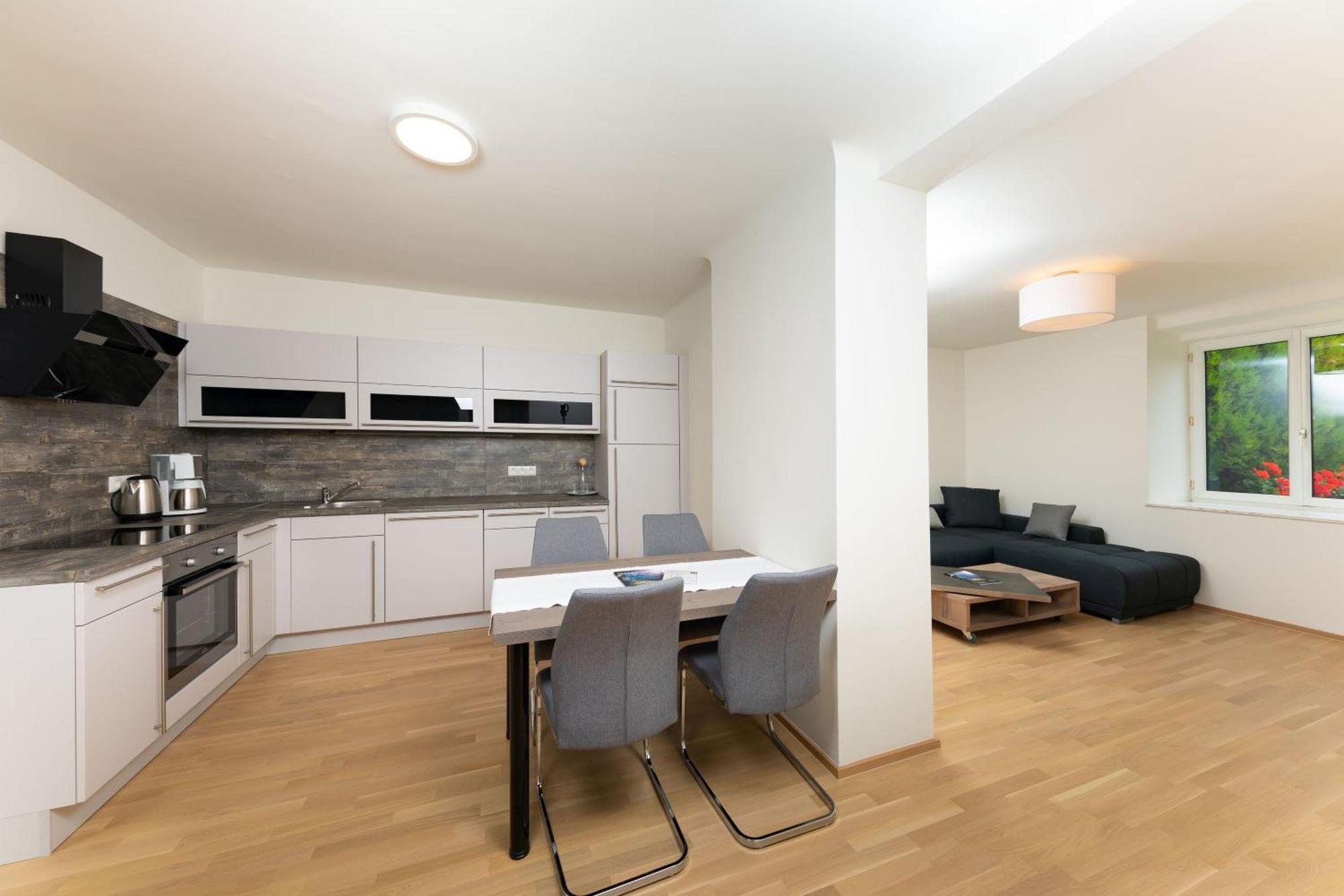 Apartmenthaus Pastner Am Teich Übelbach Exteriör bild